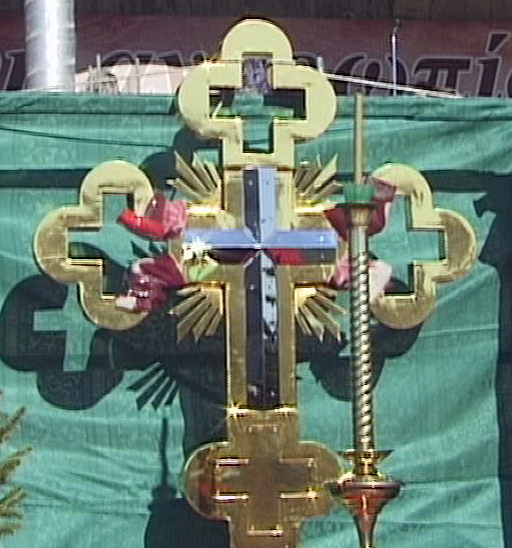 Ι. Μητρόπολη Ιλίου Πετρουπόλεως και Αχαρνών - Ανύψωση και τοποθέτηση του Σταυρού στον Τρούλο του Ι. Ναού Παναγία Σουμελά Αχαρνών